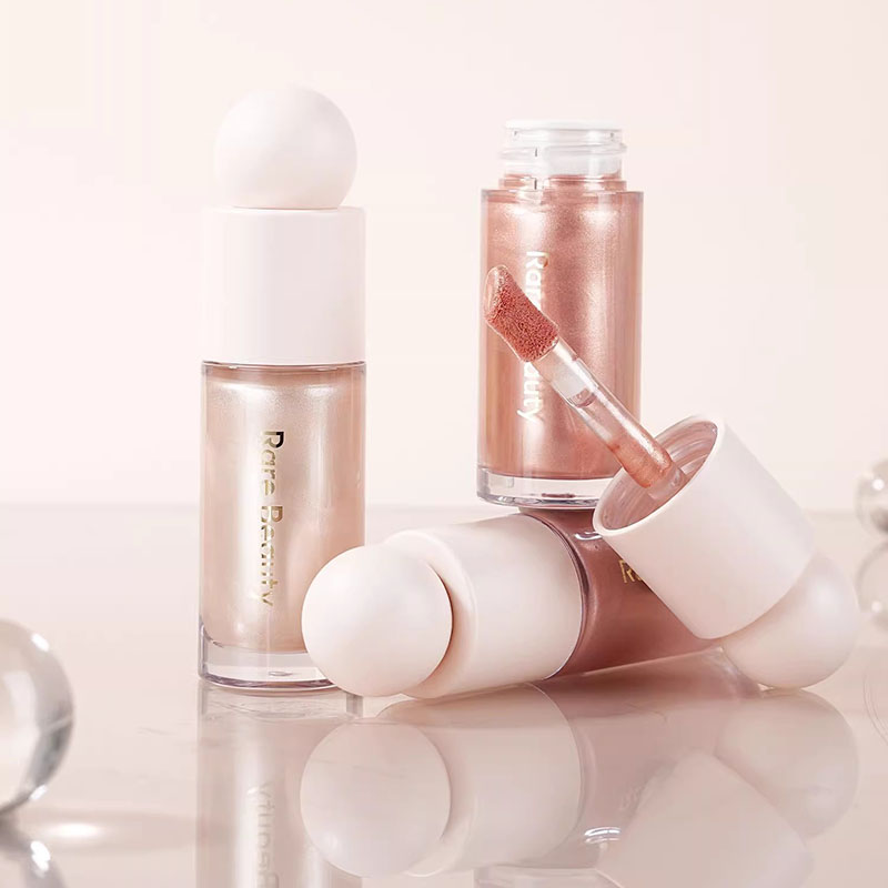 Rare Beauty Monochrome Smooth  – обзор и цена Rare Beauty Makeup Highlighter