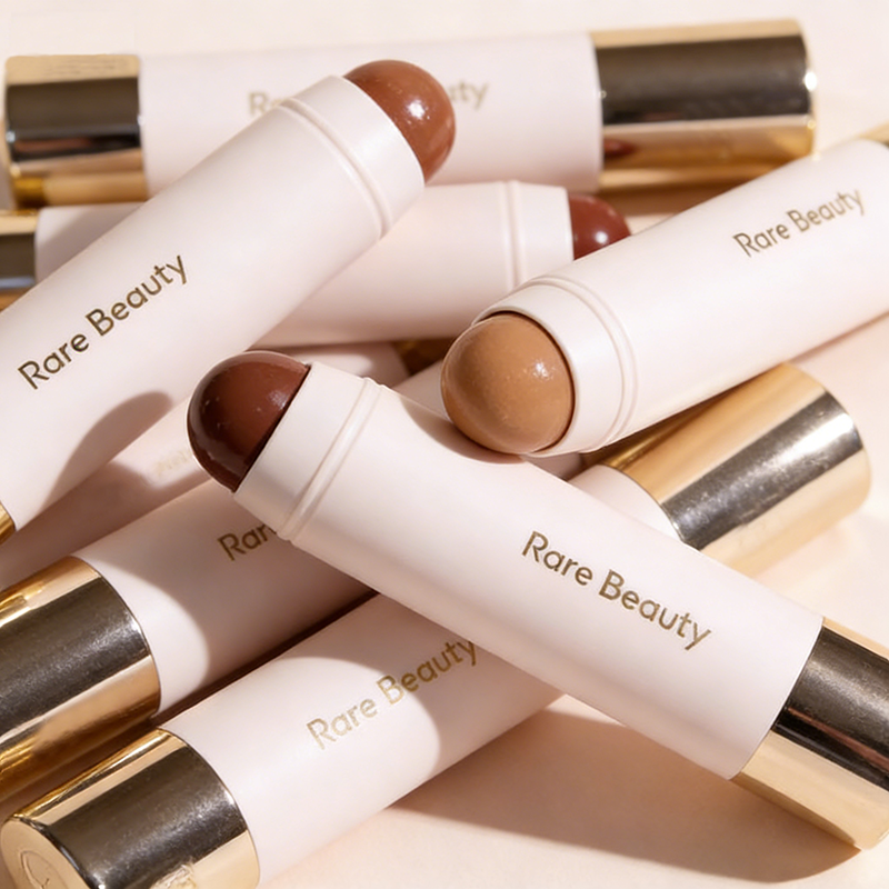 Rare Beauty Moisturize Silky T – обзор и цена Rare Beauty Makeup Highlighter