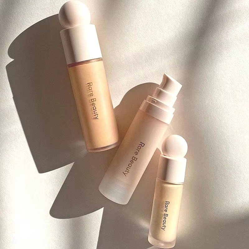 Rare Beauty Soft Pinch Liquid  – обзор и цена Rare Beauty Makeup Highlighter