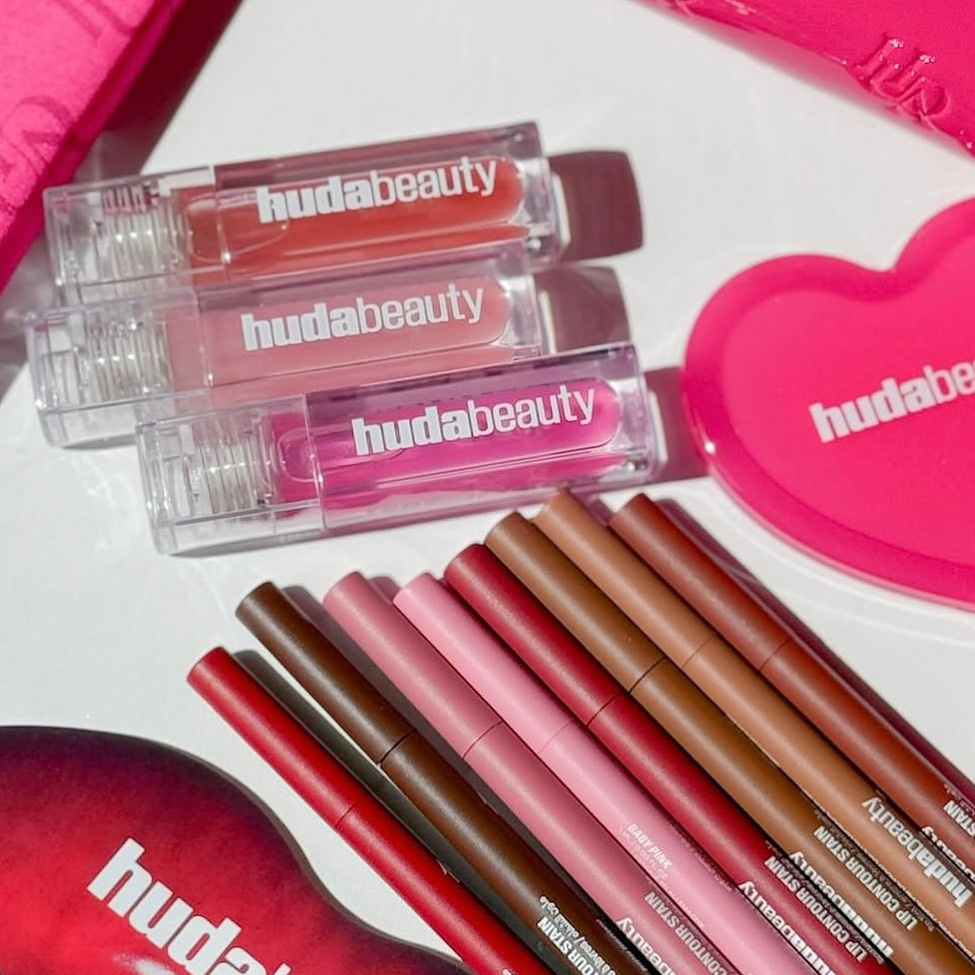 Brand Bueaty Fashion Lip Conto – обзор и цена Beauty Huda Makeup