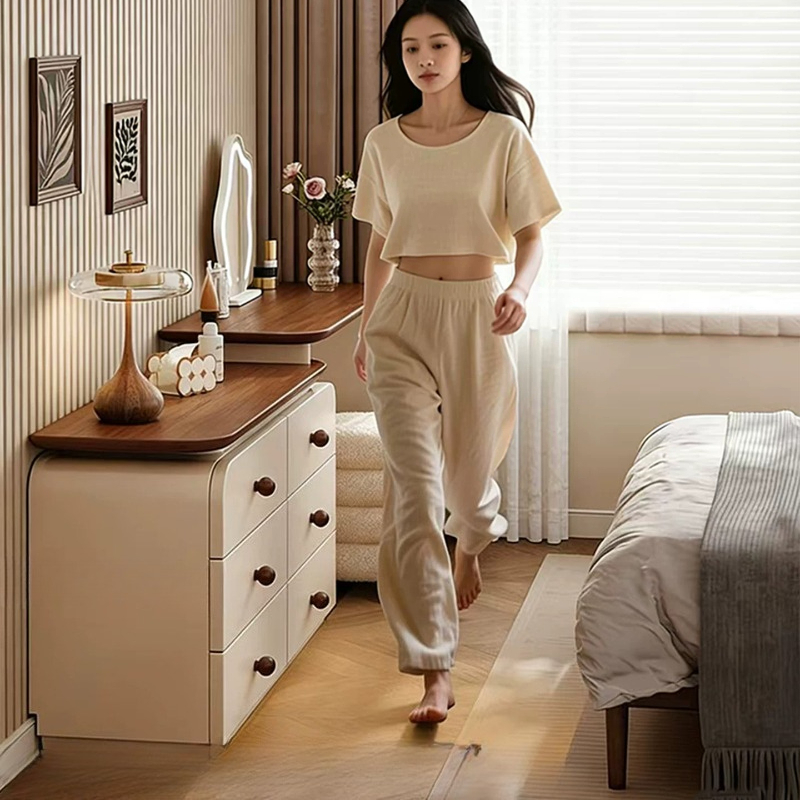 Mid Century Bedroom Dressing T – обзор и цена Beauty Without Makeup