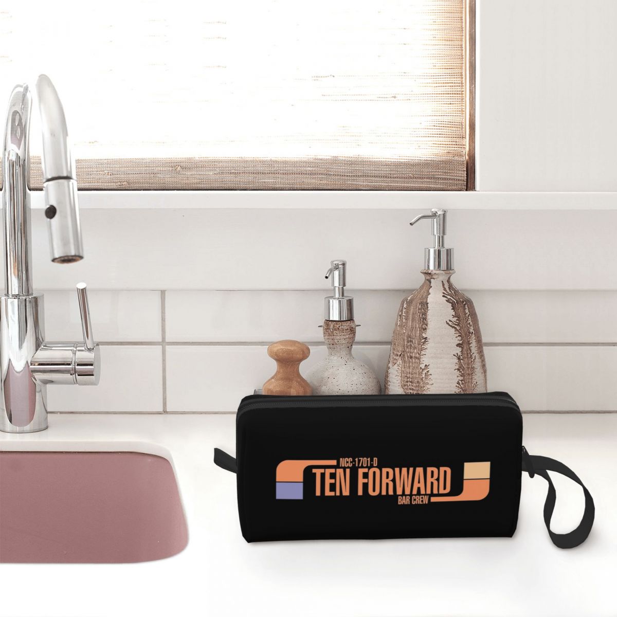Ten Forward Bar Crew NCC 1701- – обзор и цена Beauty Makeup Bar