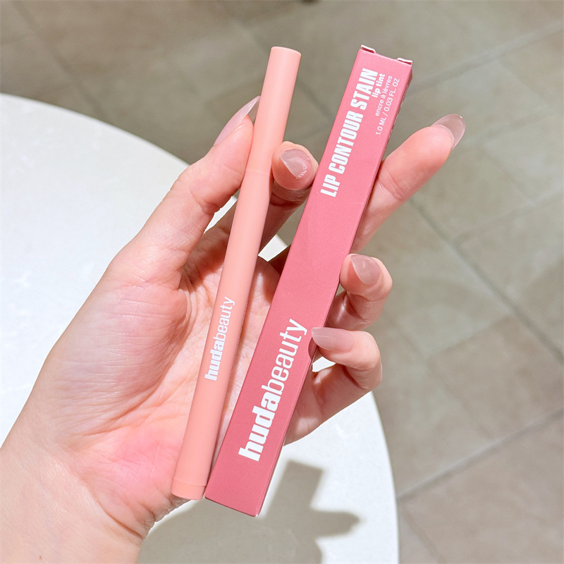 Brand Bueaty Fashion Lip Conto – обзор и цена Beauty Huda Makeup